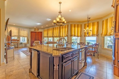 Wake up to breathtaking views of Pickwick Lake from nearly every - photo 7
