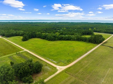 Experience the ultimate in privacy and tranquility with this - photo 33