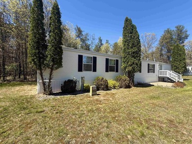 Well-maintained 1-owner, 2-bedroom, 2-bath manufactured home - photo 5