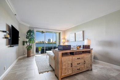 Beautiful 2 bed 2 bath unit overlooking the intercoastal - photo 9
