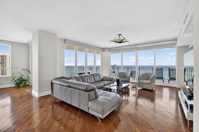*Spectacular direct oceanfront 4-bedroom, 4.5-bath, 16th-floor - photo 3