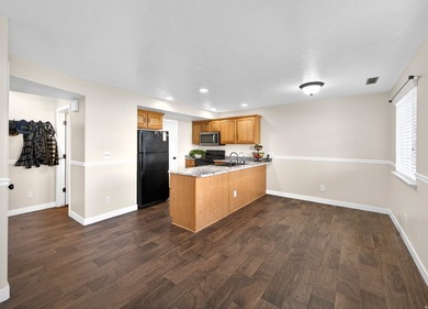 This home is so light and bright! Welcome to 802 Sugar Maple Ct - photo 11