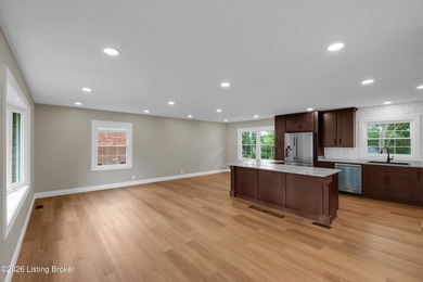 Awesome, immaculate, spacious 4 BR, 3 BA home w/ park-like 1/3 - photo 5