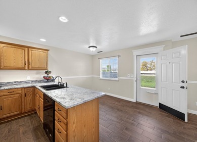 This home is so light and bright! Welcome to 802 Sugar Maple Ct - photo 16