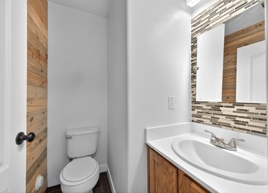 This home is so light and bright! Welcome to 802 Sugar Maple Ct - photo 17