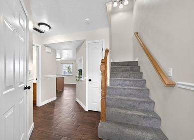 This home is so light and bright! Welcome to 802 Sugar Maple Ct - photo 18