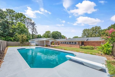 Enjoy golf course living with NO HOA, WORKSHOP and POOL! - photo 4