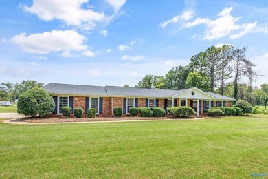 Enjoy golf course living with NO HOA, WORKSHOP and POOL! - photo 6