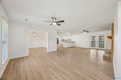 Enjoy golf course living with NO HOA, WORKSHOP and POOL! - photo 10