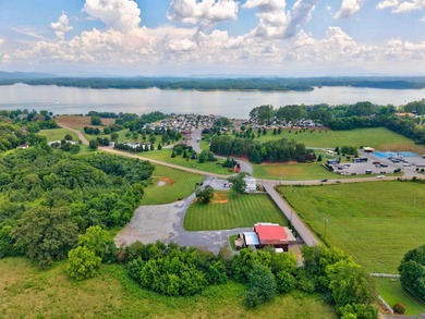 Welcome to Sunflower Barn, a rare opportunity to own an - photo 48
