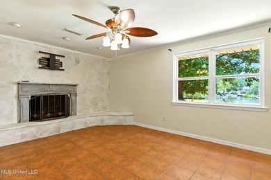 Rare do you find a waterfront home like this on 1.3 acres with - photo 10