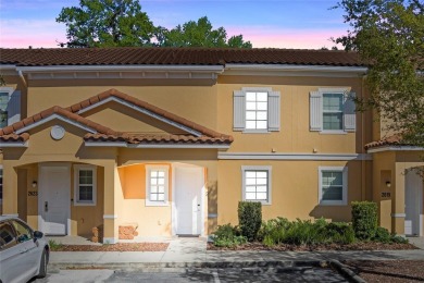 Lake Townhome/Townhouse For Sale in Kissimmee, Florida