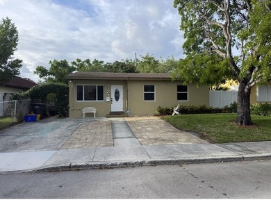 Welcome to your private home in West Palm Beach! This stunning - photo 1