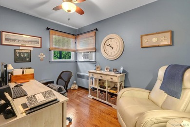 Welcome to this beautifully updated 4-bedroom, 2-bath Cape that - photo 14
