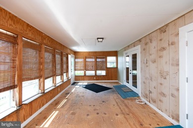 Exceptional waterfront opportunity with gorgeous water views - photo 17