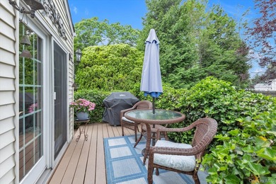 Welcome to this beautifully updated 4-bedroom, 2-bath Cape that - photo 21