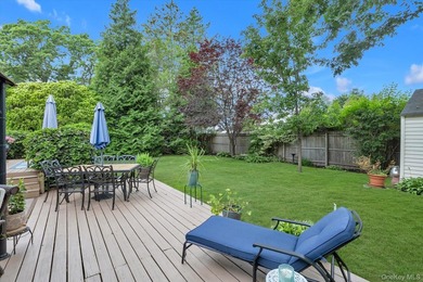 Welcome to this beautifully updated 4-bedroom, 2-bath Cape that - photo 23