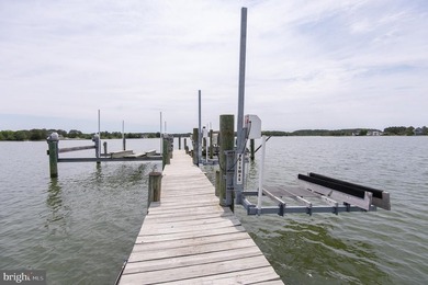 Exceptional waterfront opportunity with gorgeous water views - photo 23