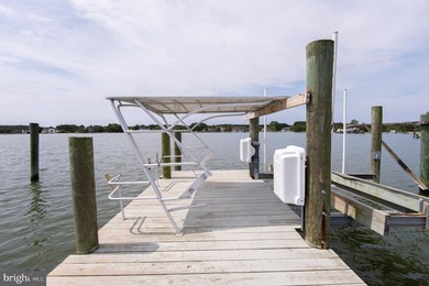 Exceptional waterfront opportunity with gorgeous water views - photo 24