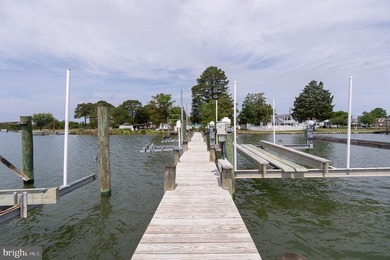 Exceptional waterfront opportunity with gorgeous water views - photo 25
