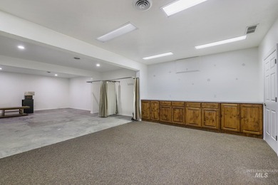 NO HOA OR CCR's!!! Exceptional 80-acre estate featuring a - photo 29