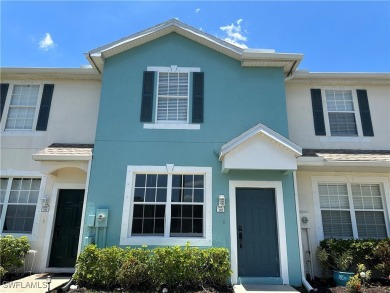 Lake Townhome/Townhouse For Sale in Fort Myers, Florida