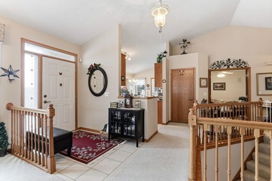 Welcome to effortless one-level living in the heart of Woodbury! - photo 3