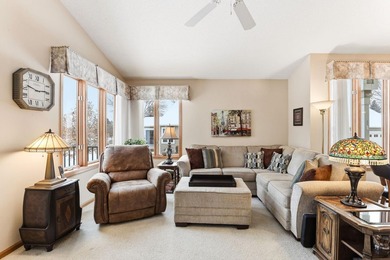 Welcome to effortless one-level living in the heart of Woodbury! - photo 8