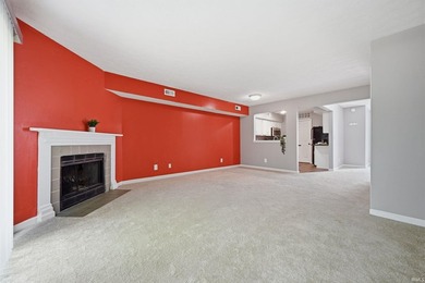 Low-maintenance living awaits at 3622 N. Lakeside Dr. in the - photo 10