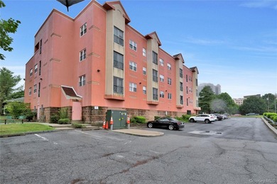 Soundview Terrace Condo is just steps from the New Rochelle's - photo 2