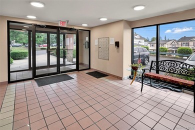 Soundview Terrace Condo is just steps from the New Rochelle's - photo 5