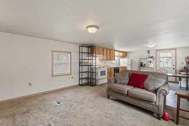 Charming cottage-style single-wide home conveniently located in - photo 14