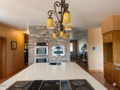 INCREDIBLE INVESTMENT OPPORTUNITY! Situated on 220 fenced & - photo 4