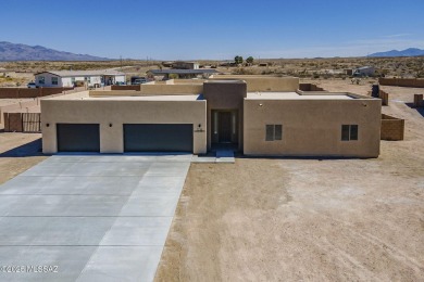 New construction home in Bacardi Acres subdivision! Toys, boats