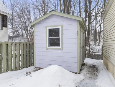 Charming cottage-style single-wide home conveniently located in - photo 21