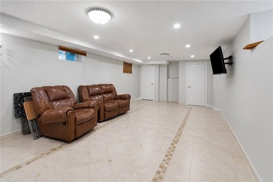 Beautiful fully detached single-family home in prime Bay Ridge - photo 22