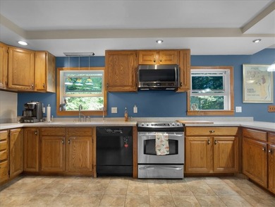 Welcome to this expansive home offering timeless character - photo 24