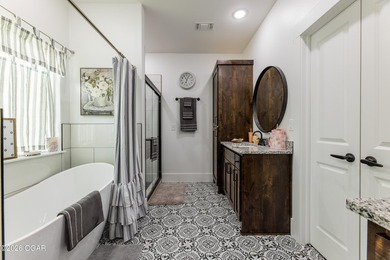 You're not dreaming, this stunning custom built home rests on 5 - photo 31