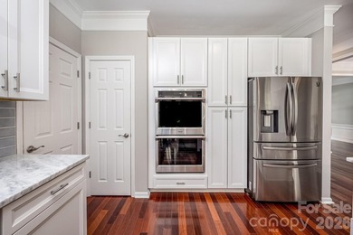 4 Bedroom, 2.5 bath open floor plan home in desirable Monterey - photo 11