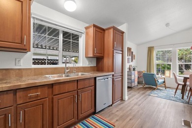 Welcome to your sunny slice of coastal paradise! This bright - photo 12