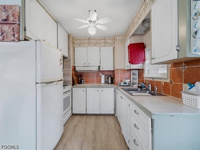 PUT THIS HOME AT THE TOP OF YOUR VIEWING LIST! MOTIVATED - photo 19