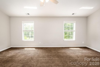 4 Bedroom, 2.5 bath open floor plan home in desirable Monterey - photo 21