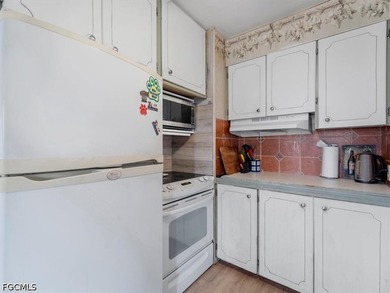 PUT THIS HOME AT THE TOP OF YOUR VIEWING LIST! MOTIVATED - photo 21