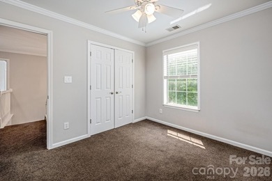 4 Bedroom, 2.5 bath open floor plan home in desirable Monterey - photo 26