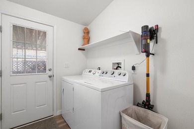 Welcome to your sunny slice of coastal paradise! This bright - photo 28