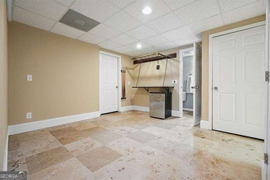 Welcome to 1011 Fairway Valley Drive - a true Southern dream in - photo 35