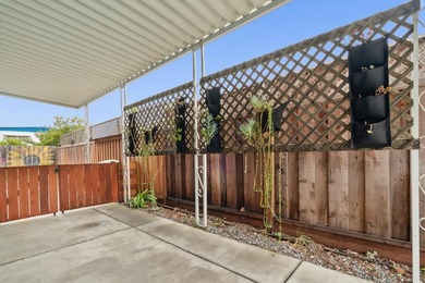 Welcome to your sunny slice of coastal paradise! This bright - photo 35