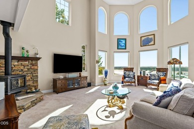 Welcome to the Cannery Point Home. Located on the south edge of - photo 5