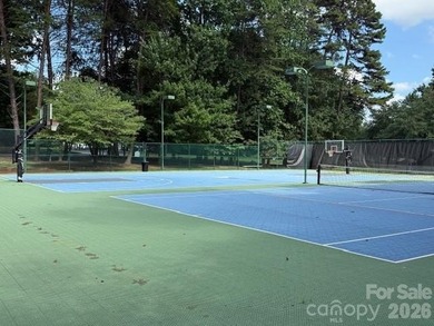 4 Bedroom, 2.5 bath open floor plan home in desirable Monterey - photo 38