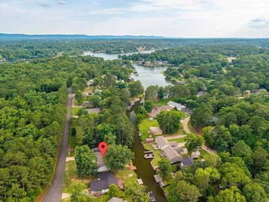 Welcome to your own slice of Lake Hamilton paradise! This - photo 3
